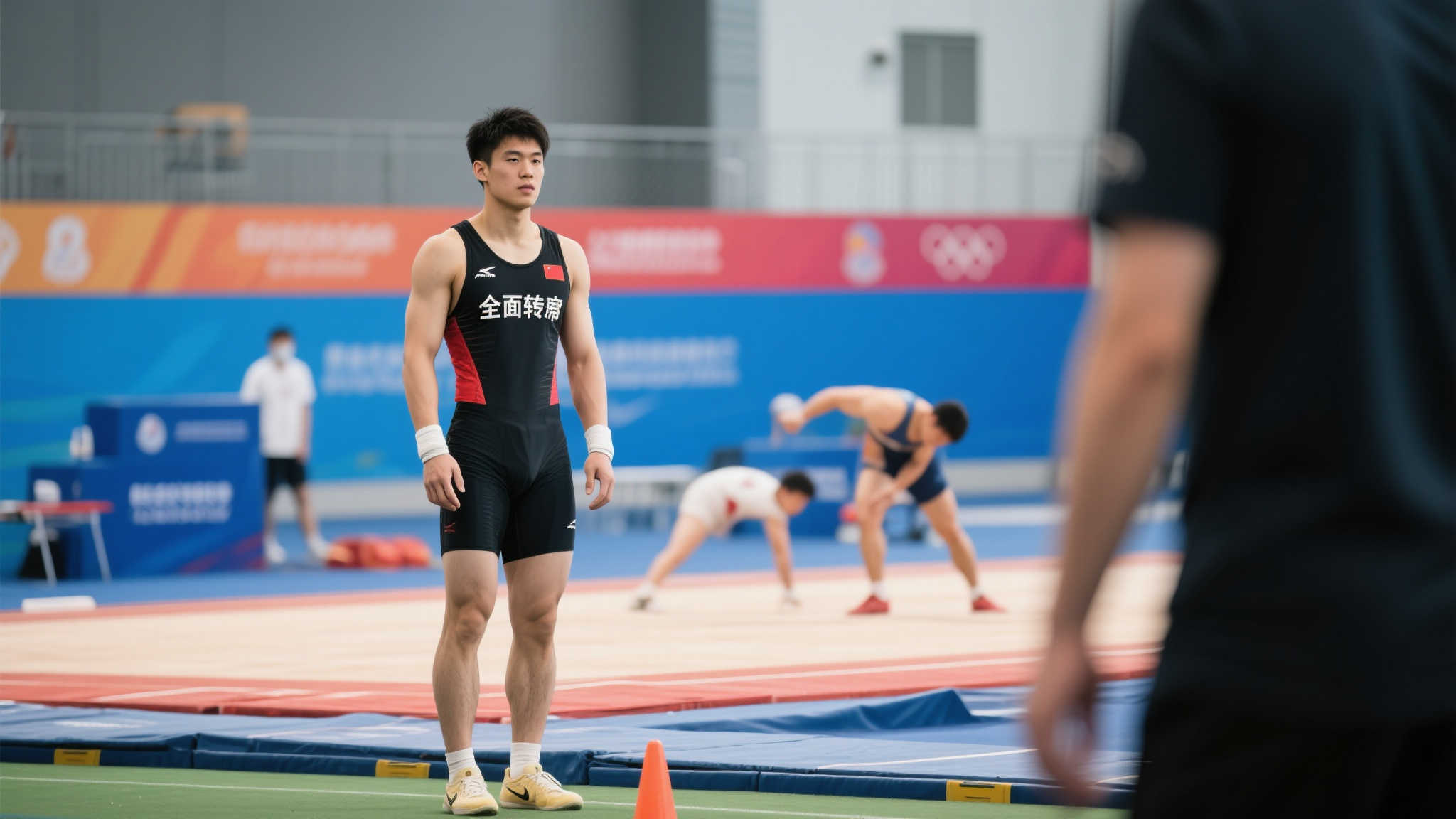 这样的转型并非轻而易举。为了适应这一变化，据内部消